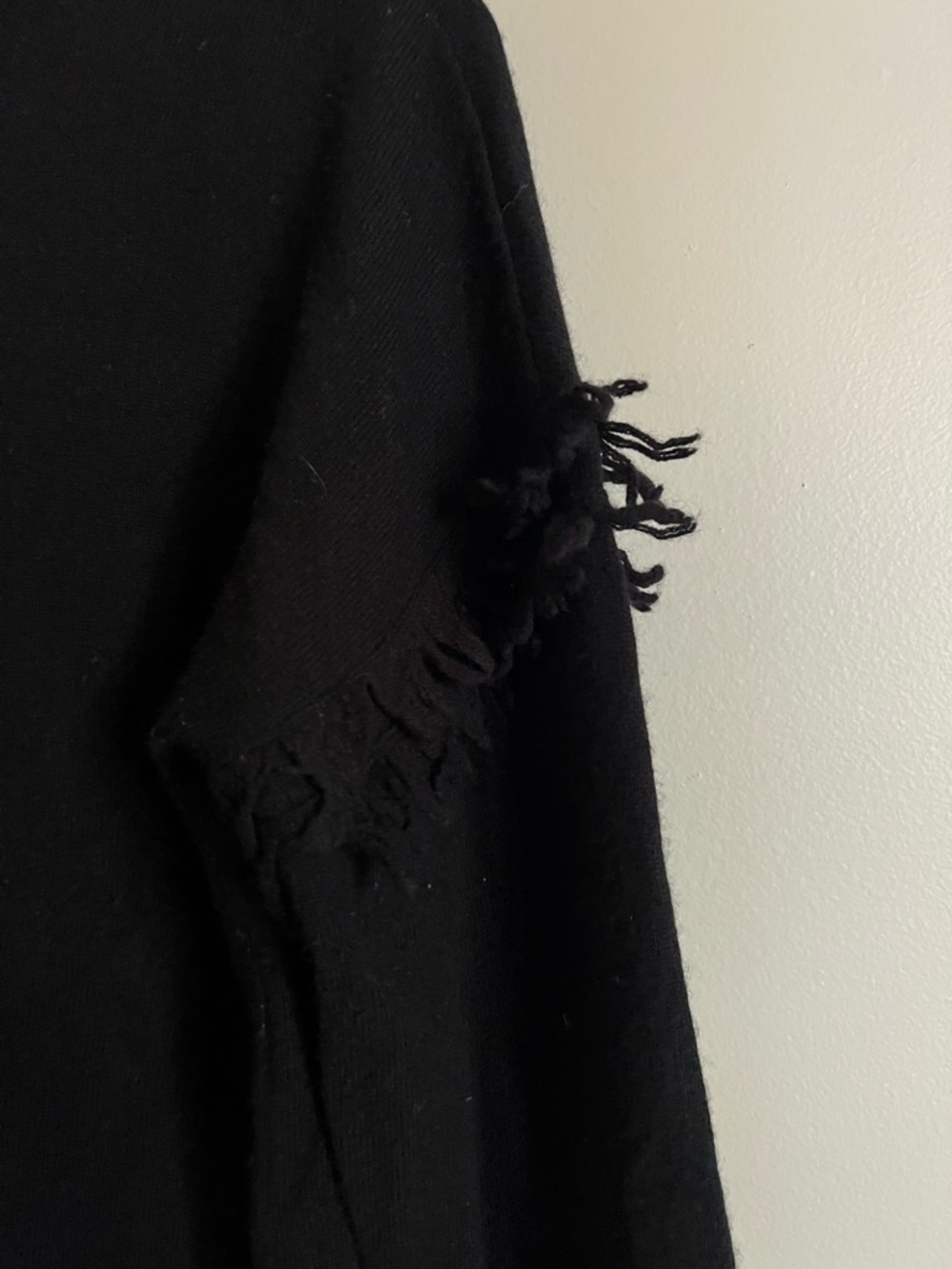 Vineyard Vines Woman’s Black Super Soft Cashmere Wool Blend Sweater Size Small - Picture 5 of 12